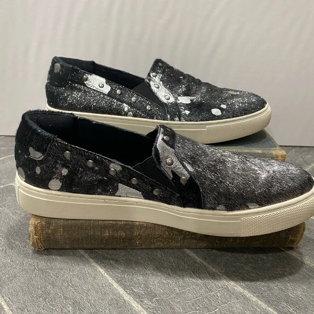 Corky’s Pine Top Pewter Leather Slip On Sneakers Size 9